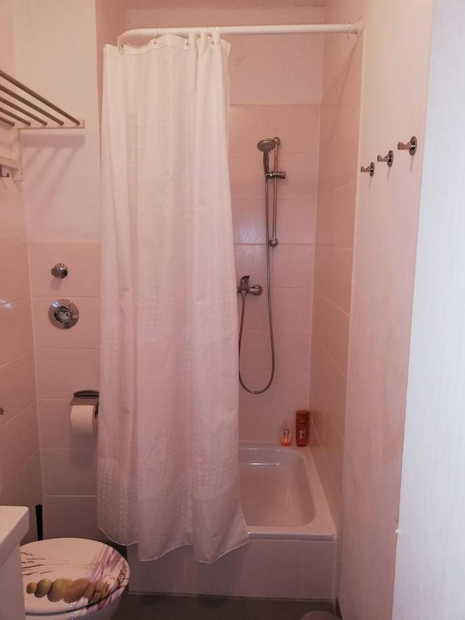 Ferienwohnung - Apartment Mit Balkon In Halle-Saale, Trotha Halle  Kültér fotó